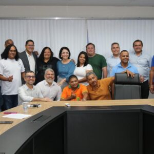 Emilia atende cooperativas de taxi e anuncia Projeto de Lei que institui o Transporte Complementar Urbano