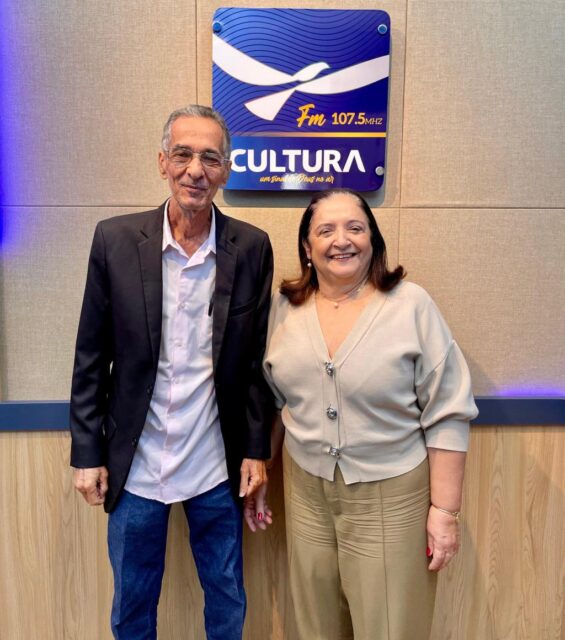 Secretária Edna Amorim com o jornalista Jairo Alves
