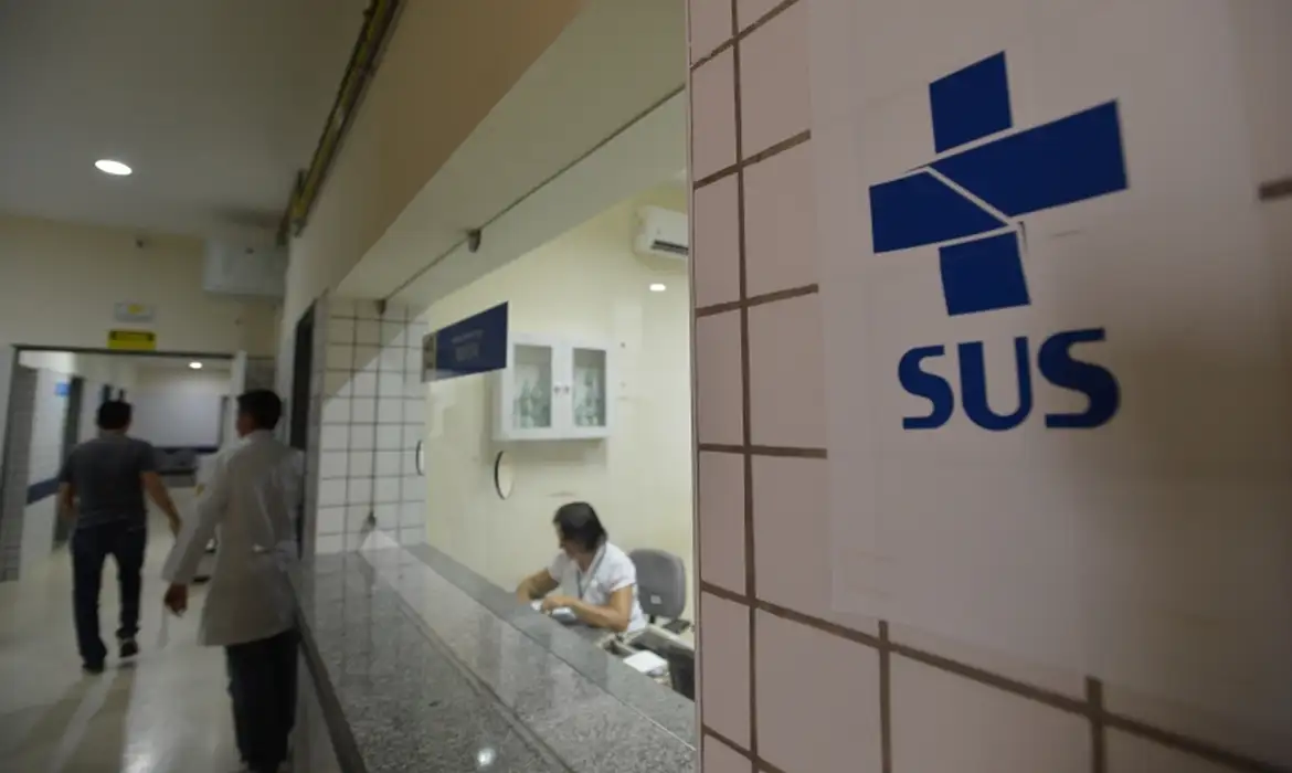 agencia do sus seleciona 130 profissionais de nivel medio e superior