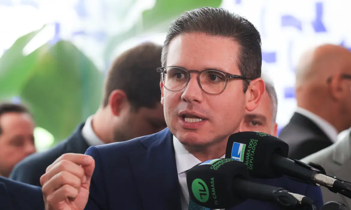 hugo motta critica sancoes estrangeiras a membros dos tres poderes
