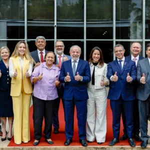 Governador defende interesses de Sergipe em reuniões com presidente Lula e governadores do Nordeste
