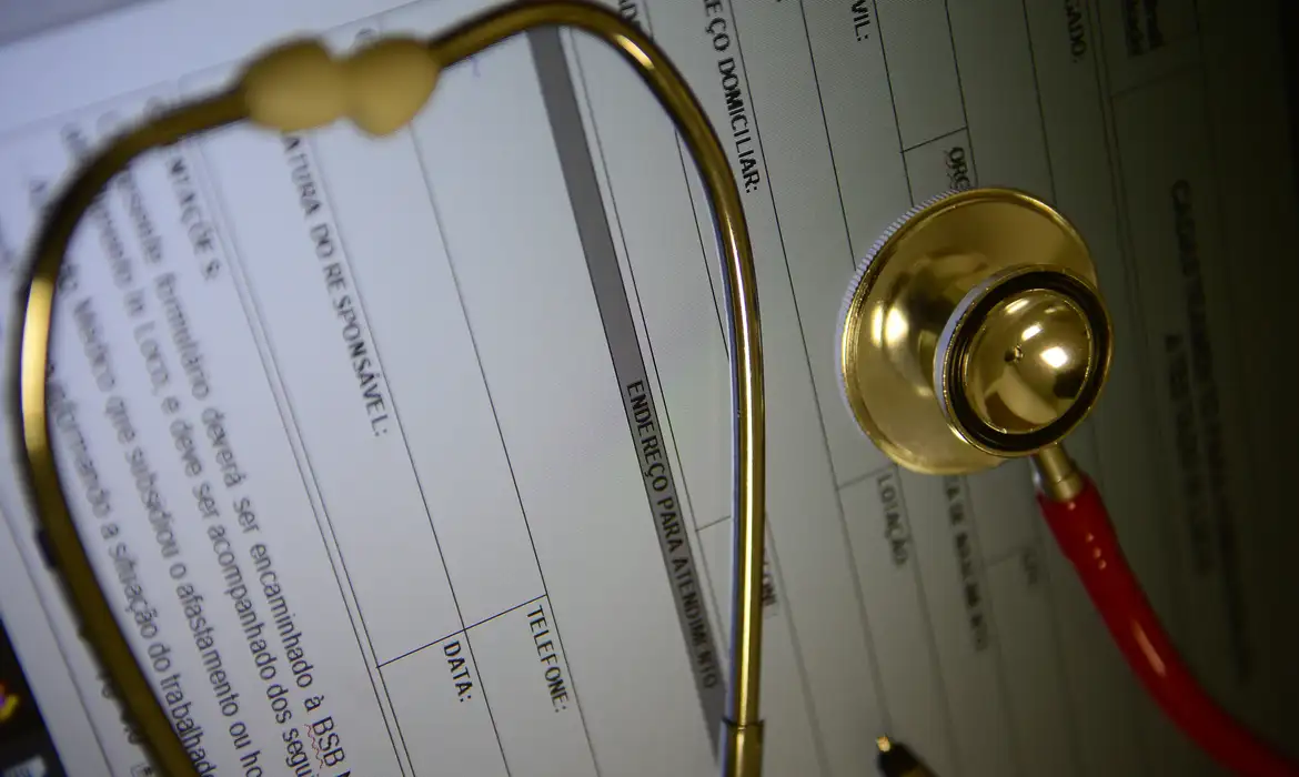 Planos de saúde terão cobertura obrigatória para implante contraceptivo hormonal a partir de 1º de setembro - Imagem do artigo original
