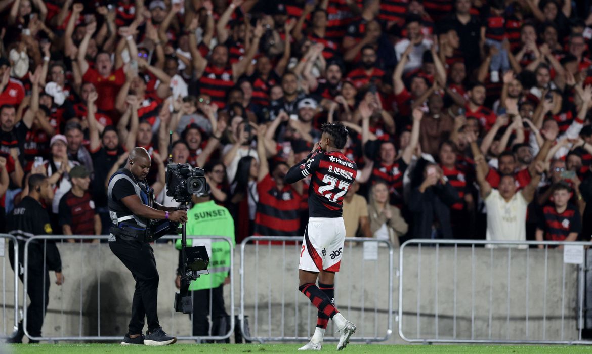 Flamengo supera Inter no Maracanã e sai na frente nas oitavas da Libertadores - Imagem do artigo original
