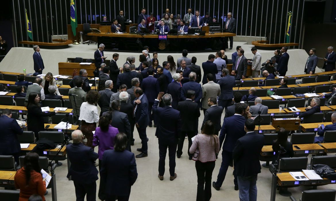 Câmara dos Deputados acelera projeto que pune obstrução das atividades legislativas - Imagem do artigo original