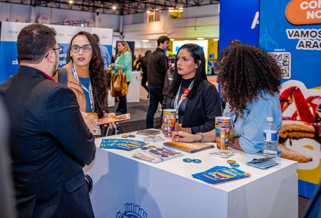 Prefeitura apresenta os potenciais de Aracaju no Connected Smart Cities 2025 em Sao Paulo