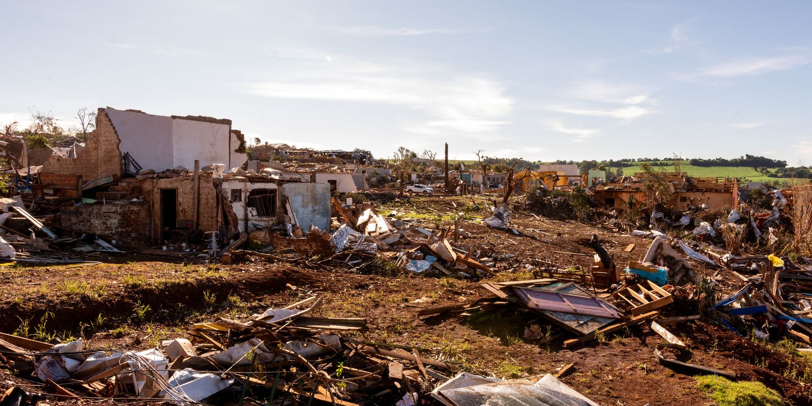 Profissionais da Força Nacional do SUS prestam assistência a vítimas de tornado no Paraná