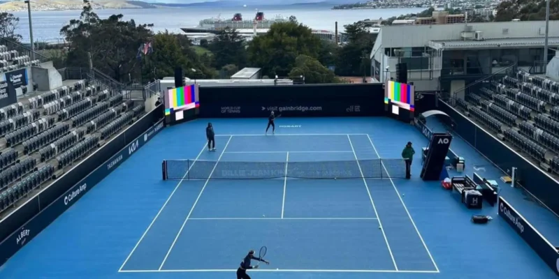 Seleção feminina de tênis treina em Hobart para estreia nos playoffs da Billie Jean King Cup
