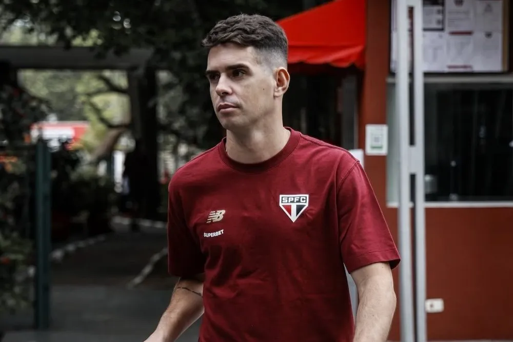 Oscar é internado após apresentar alteração cardíaca durante exames no São Paulo
