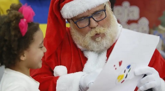Campanha Papai Noel dos Correios começa em Sergipe nesta sexta-feira; cartas ficam disponíveis para adoção