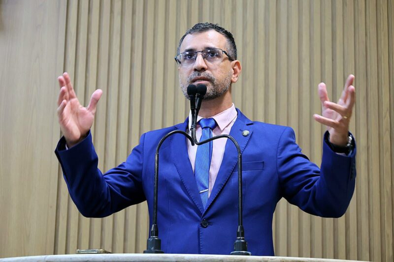 vereador Lucio Flavio anuncia Lei contra linguagem neutra