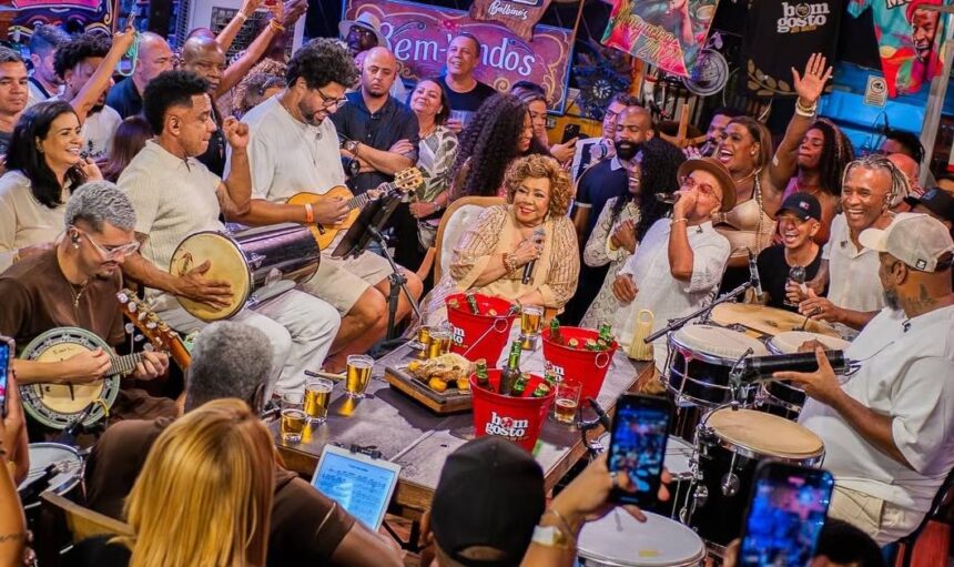 Grupo de samba Bom Gosto recebe Alcione 1