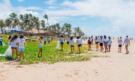 Semac promove acao de preservacao do litoral em Aracaju foto igor matias