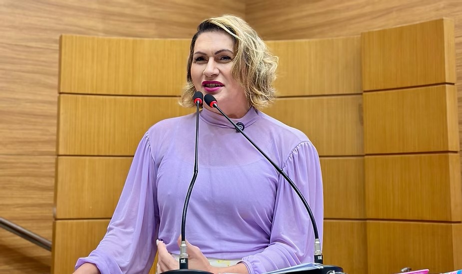 DEPUTADA LINDA BRASIL 1