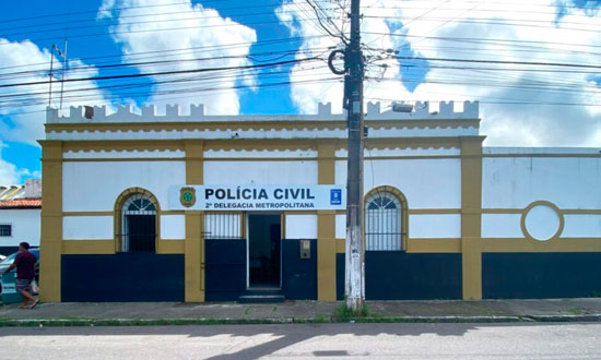 Dupla e presa em flagrante por furtar aparelhos de ar condicionado foto policia civil