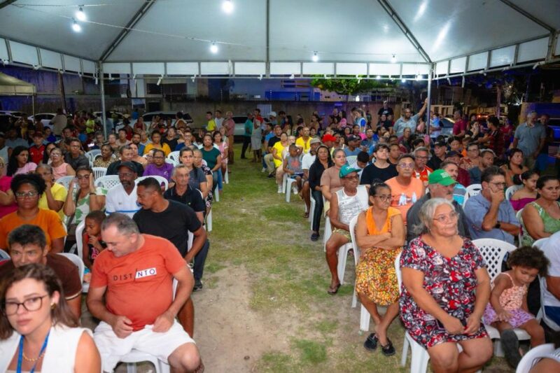 Entrega de 315 titulos de propriedade a moradores do loteamento Pantanal