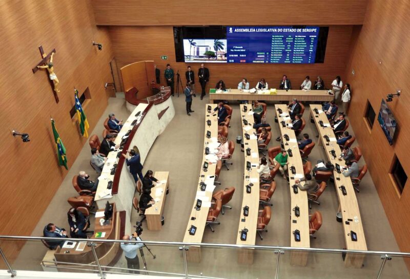 Governo de Sergipe garante reajuste para os cerca de 66 mil servidores ativos e inativos do Estado