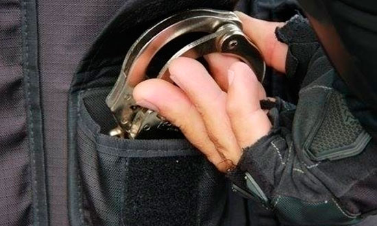 Policia Militar prende homem por desacato em Estancia foto PMSE