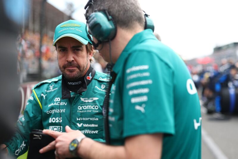 fernando alonso aston martin r 1