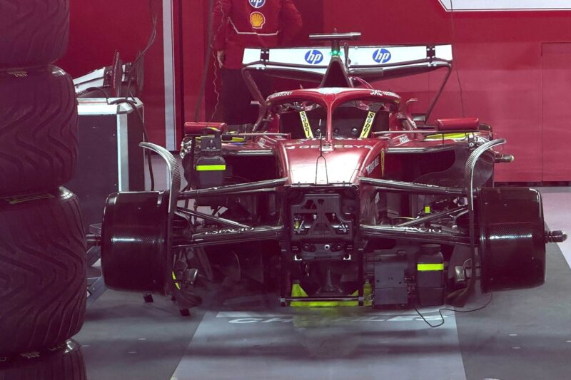ferrari sf 25 dettaglio tecnic