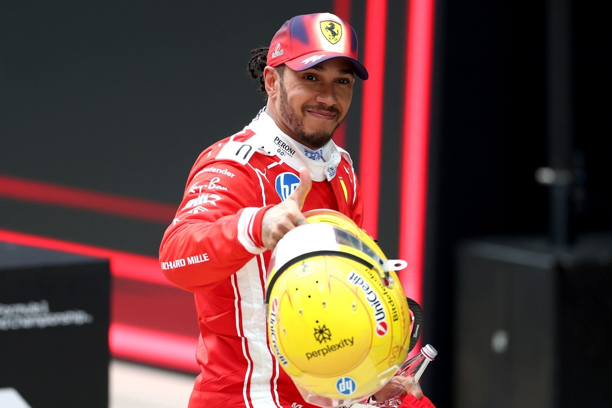 lewis hamilton ferrari 1