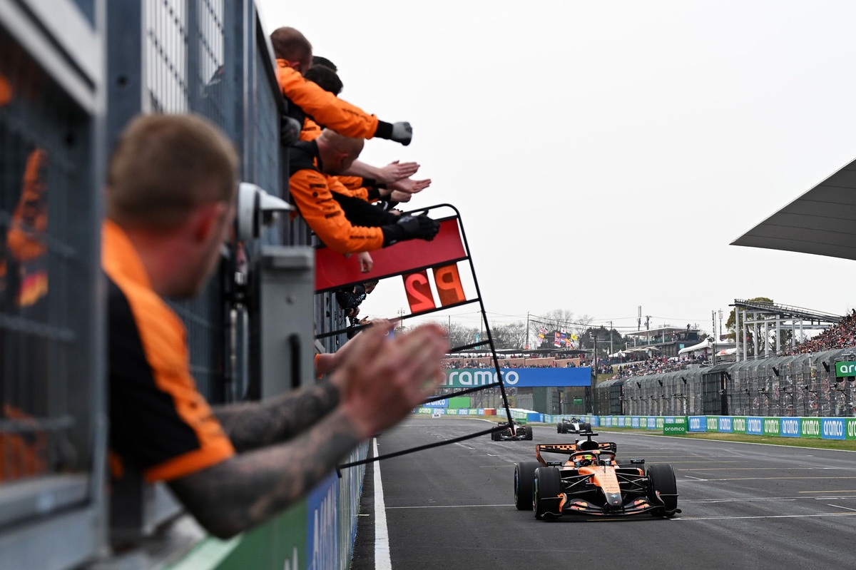 oscar piastri mclaren