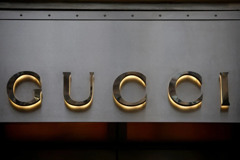 Kering pretende lançar óculos inteligentes Gucci em parceria com o Google em 2027, diz presidente
