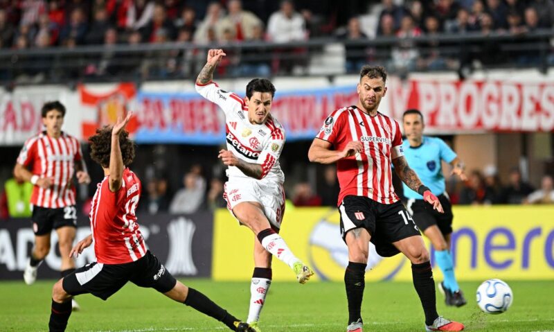Flamengo empata com Estudiantes por 1 a 1 em La Plata pela Libertadores