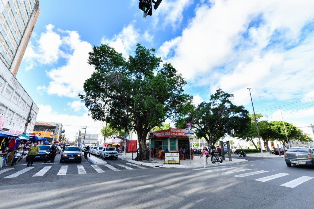 Prefeitura estrutura zeladoria do Centro muda rotina e devolve organizacao aos espacos da regiao