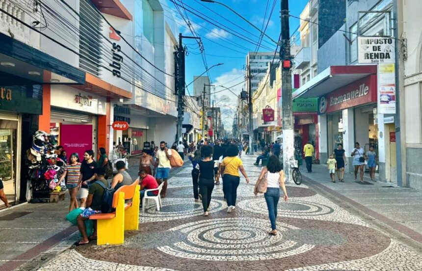 Servicos liderou a geracao de empregos com saldo de 645 vagas
