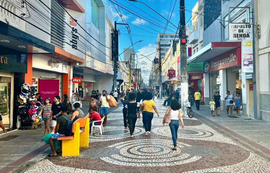 Servicos liderou a geracao de empregos com saldo de 645 vagas