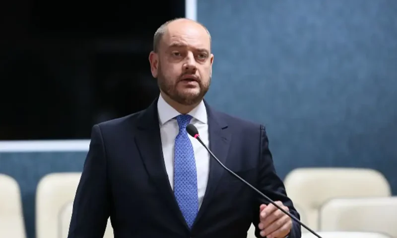 Governador em exercício do RJ nomeia novos secretários da Fazenda, Planejamento e da PGE