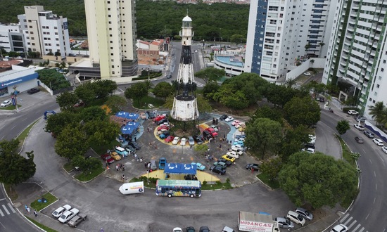 94a Expocaf homenageia Dr. Almir Santana com miniatura do Camisildo foto arquivo caf