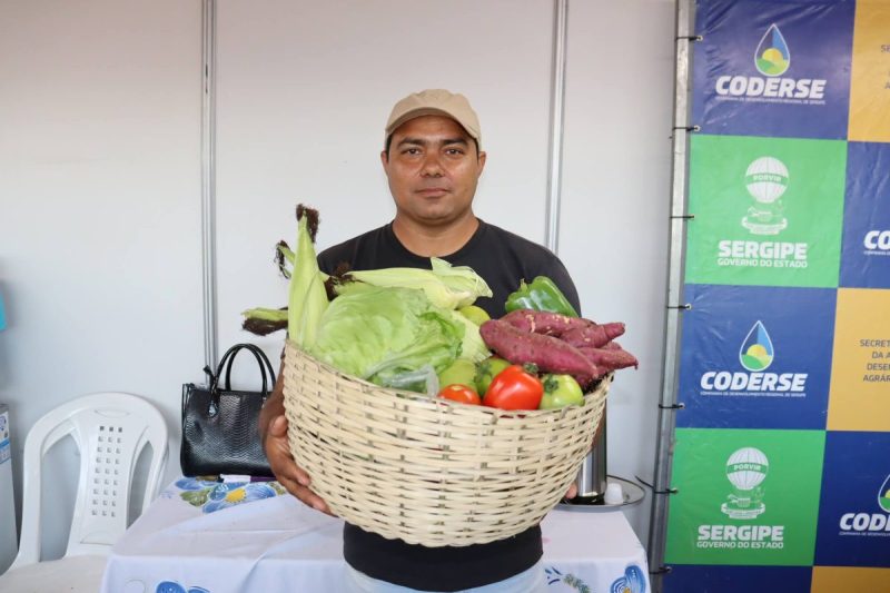 Agricultores irrigantes entregam alimentos para 155 mil pessoas em inseguranca alimentar