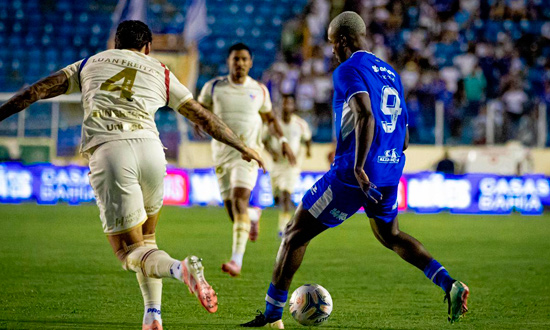 Confianca perde para o Fortaleza e volta foco para a Serie C foto confianca