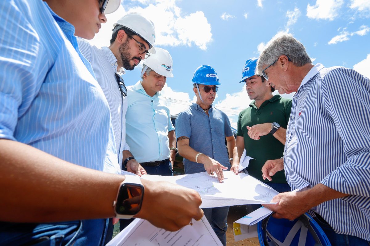 Governador acompanha obra que vai ampliar abastecimento de agua em Nossa Senhora do Socorro