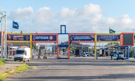 Montagem do Arraia do Povo e Vila do Forro entra na fase final foto erick ohara