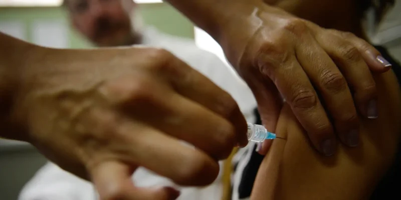 hpv causa 7 5 mil mortes anuais por c ncer no brasil alerta 20260529
