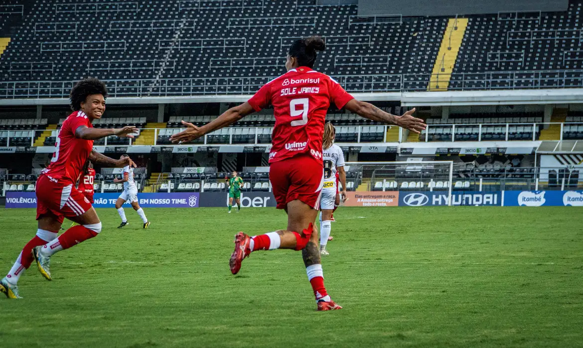Internacional vence Santos por 3 a 0 fora de casa pelo Brasileirão Feminino