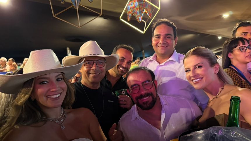 Dr. Ricardo Araujo e a esposa Geovana Costa sao recebidos pelo Governador Fabio Mitidieri