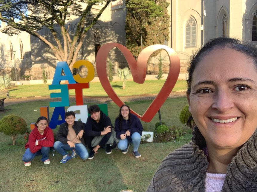 Dra. Pollyanna Domeny transforma ferias em Sao Paulo em reencontro com as origens