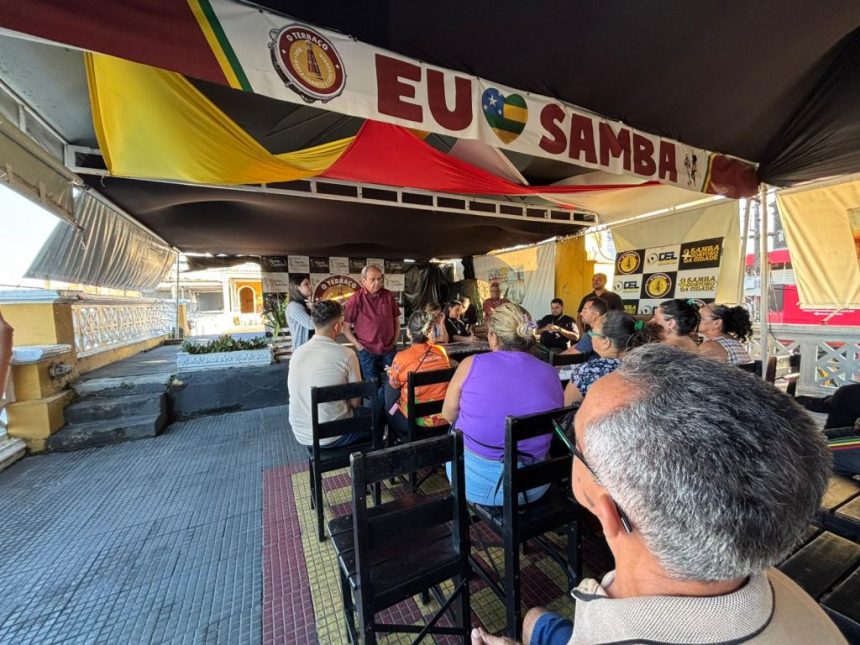 O encontro aconteceu em um dos espacos do complexo e contou com a presenca do diretor de Espacos Publicos Bertulino Menezes permissionarios e tecnicos do orgao municipal