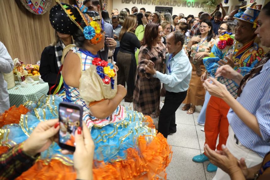 alese celebra festa junina com servidores e deputados em cli 20260618