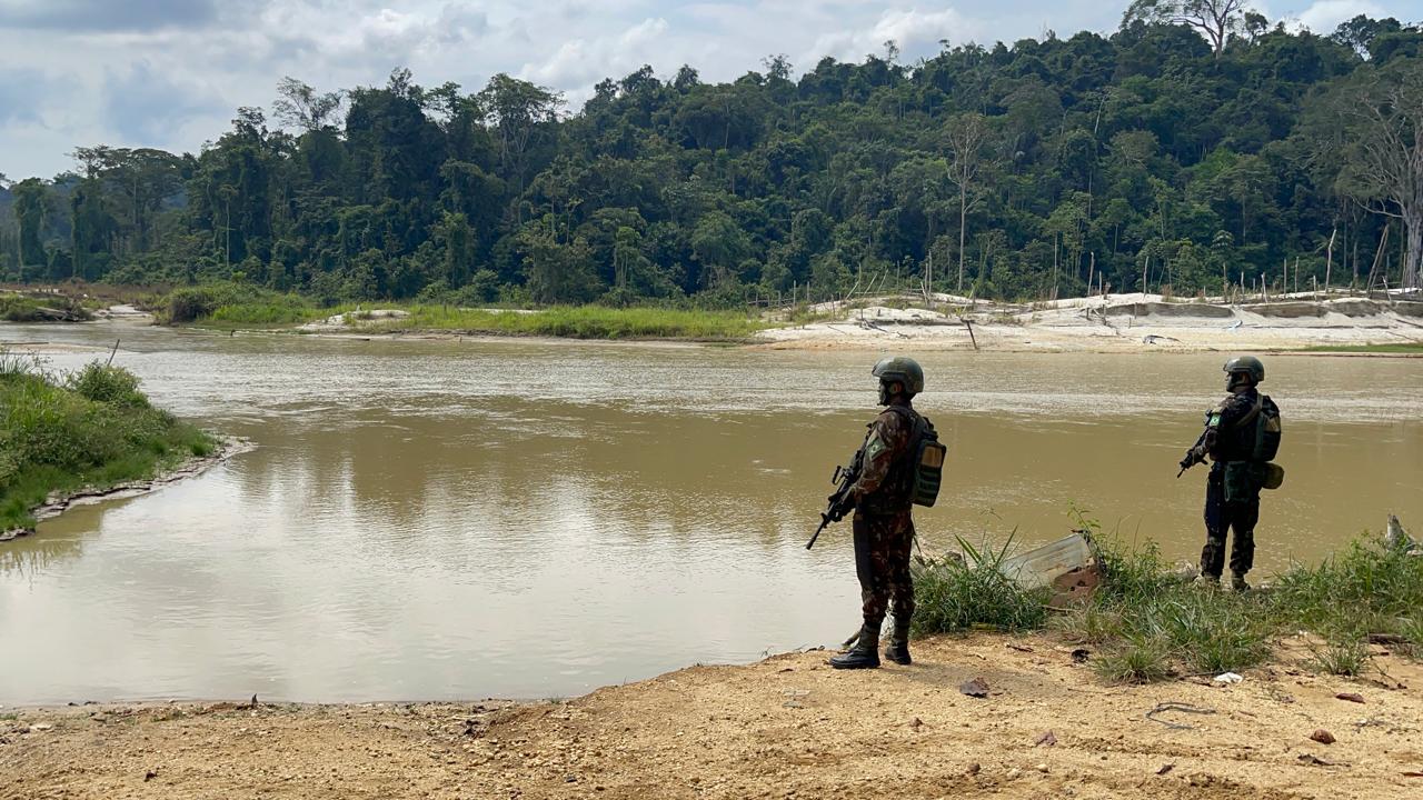 bloqueio bilion rio paralisa opera es do ex rcito nas fronte 20260611
