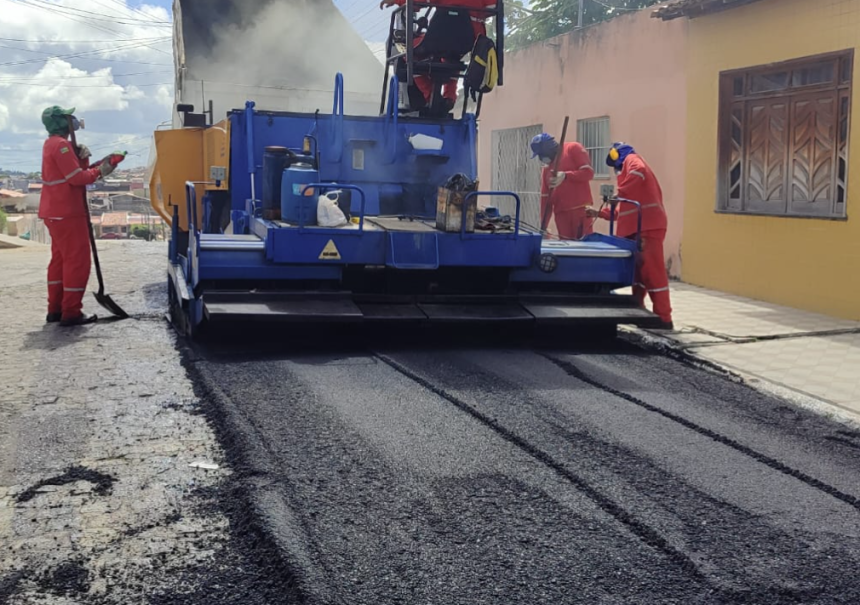 emurb avan a em pavimenta o de ruas em tr s bairros de araca 20260618