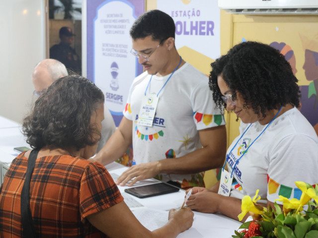 esta o acolher oferece dignidade a catadores durante festejo 20260608