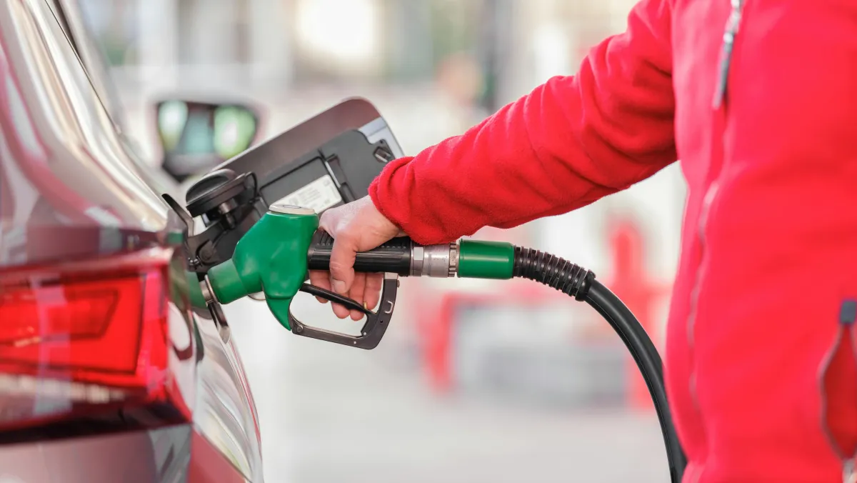 gasolina mais barata puxa queda da infla o em maio no brasil 20260612