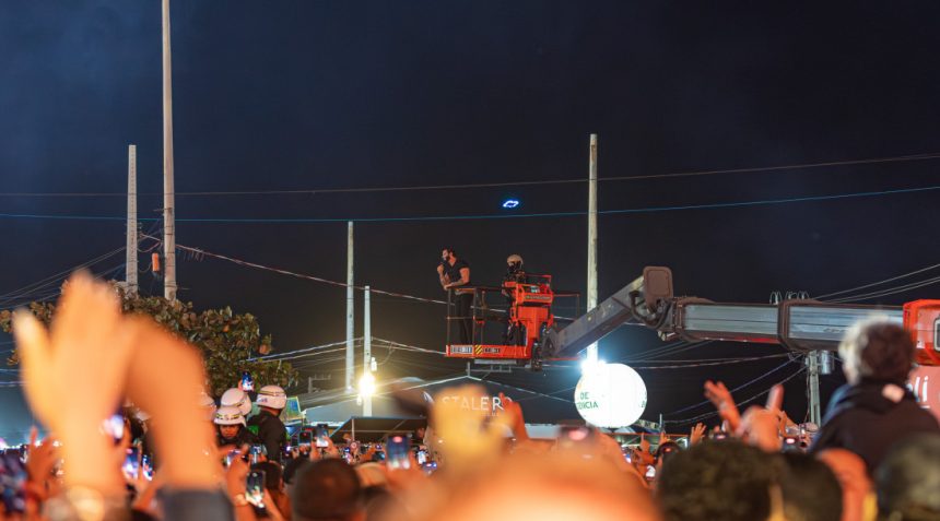 gusttavo lima voa sobre o p blico no arrai do povo em estrei 20260622