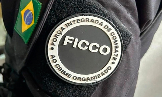 homem e preso com 52 kg de mac