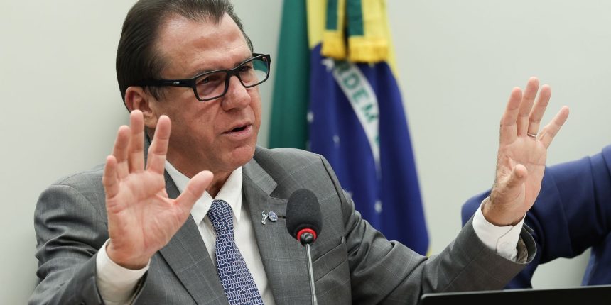 ministro luiz marinho pede serenidade a davi alcolumbre em d 20260604