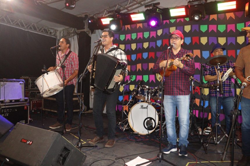 palco gerson filho celebra cultura nordestina no forr caju 2 20260627